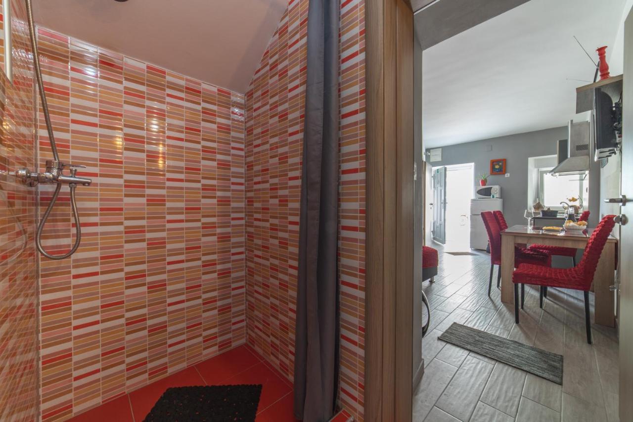 Apartments Villa Mira Каштела Экстерьер фото